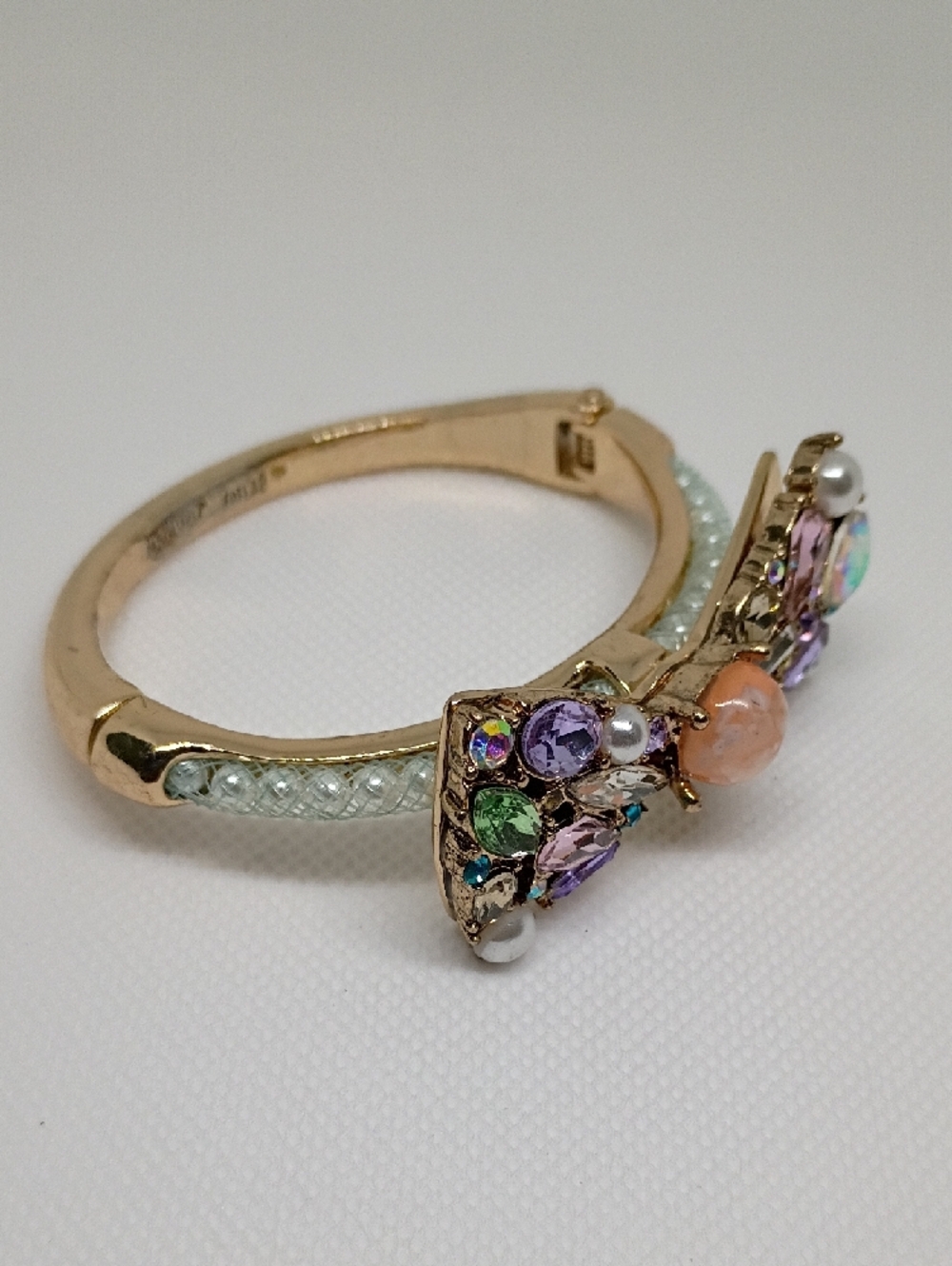 Betsey Johnson Elegant Multicolor Crystal Bow Bracelet - Picture 6 of 7
